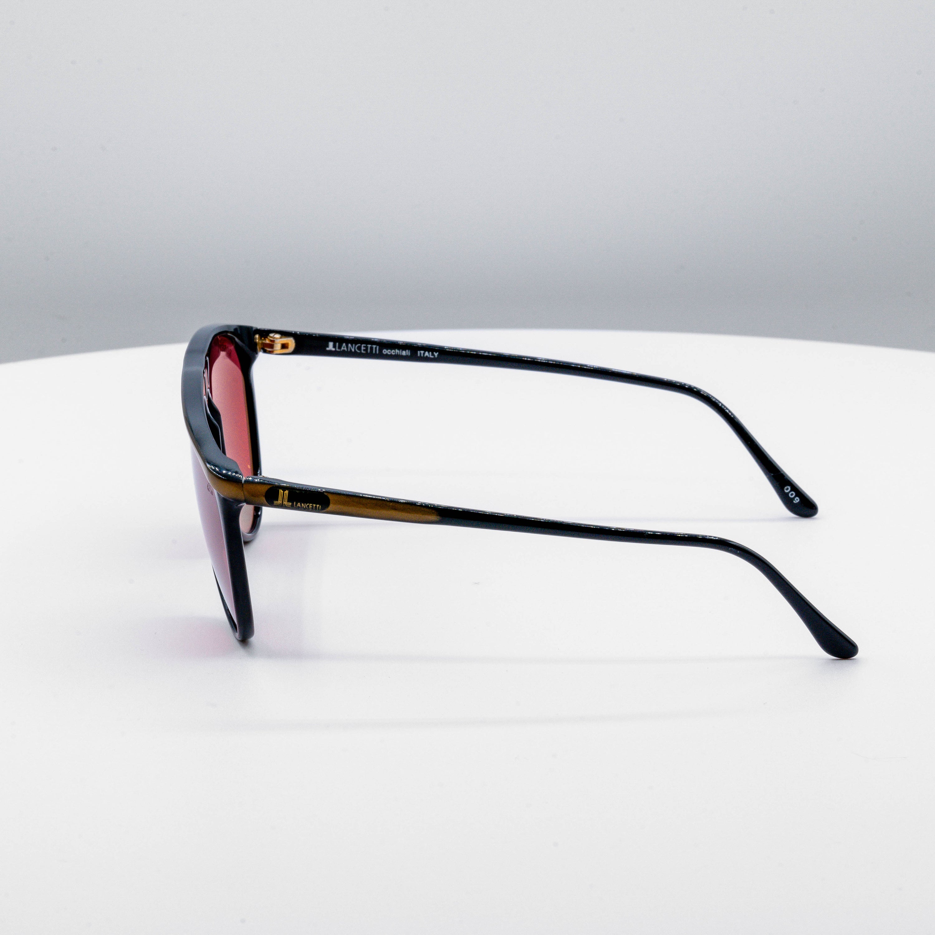 Rose Colored Glasses #071